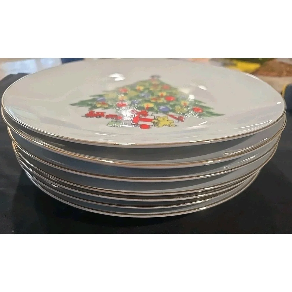 Jamestown China Christmas Tree Themed Gold‎ Rim Dinner Plate Set of 7